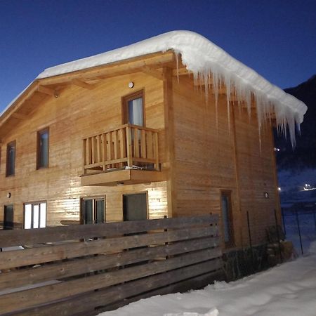 Cottage Qel Местія Екстер'єр фото
