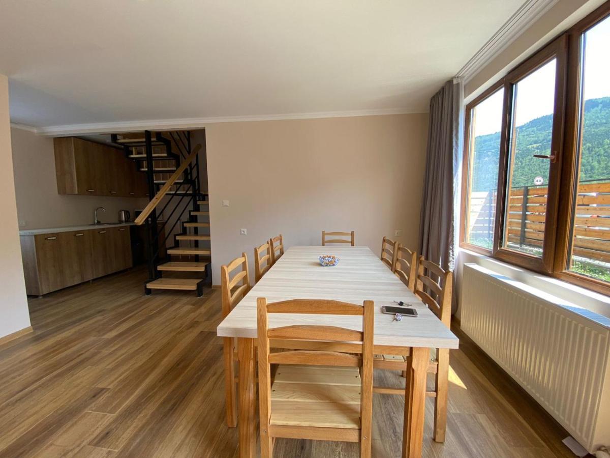 Cottage Qel Местія Екстер'єр фото