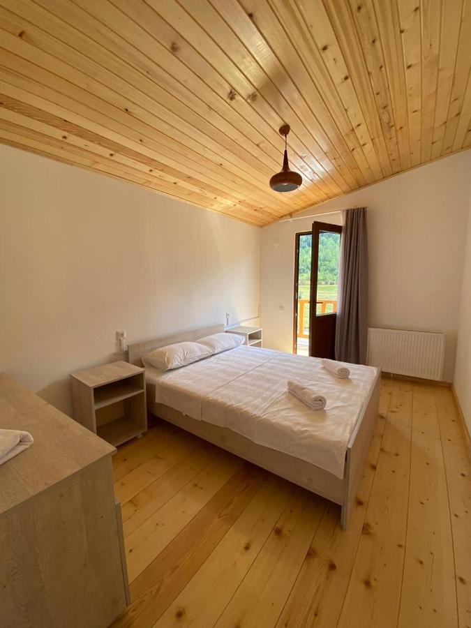 Cottage Qel Местія Екстер'єр фото