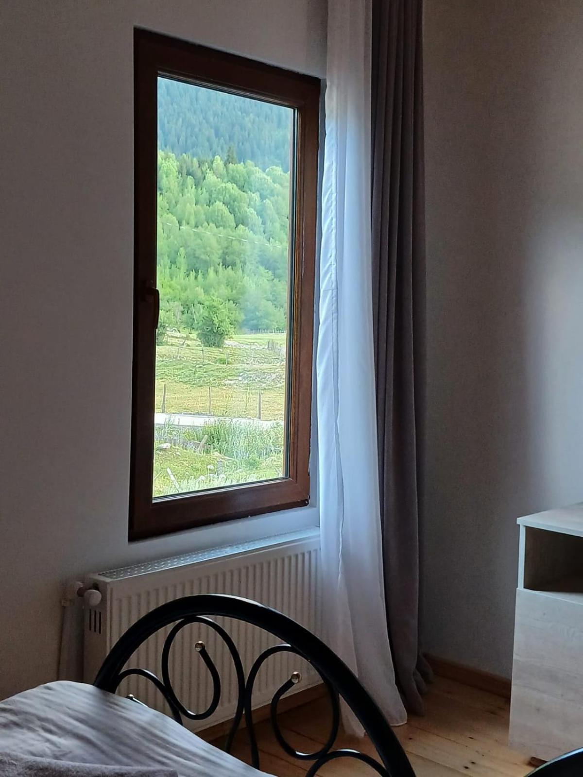 Cottage Qel Местія Номер фото