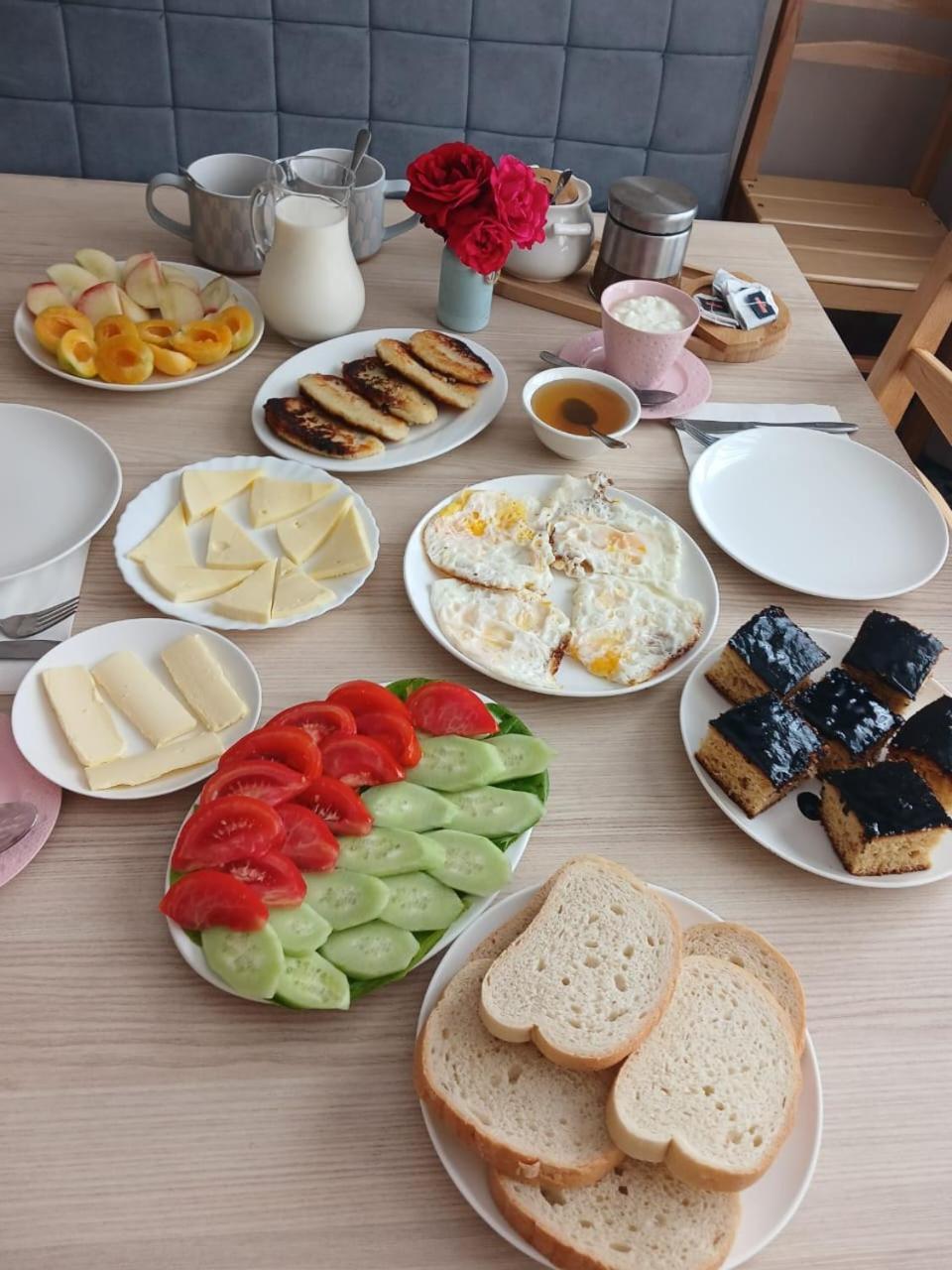 Cottage Qel Местія Екстер'єр фото